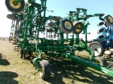 John Deere 2210 tri-fold apx 55' C-Shank Cult