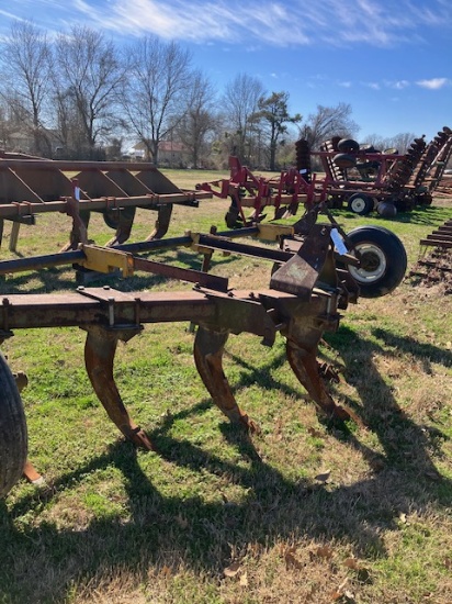 John Deere 7 shank Subsoiler