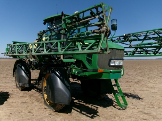 John Deere 4630 MFWD Sprayer w/apx 80' Booms