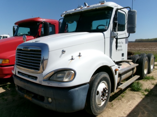 2006 Freightliner conv tandem axle Day Cab Truck