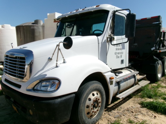 2006 Freightliner conv tandem axle Day Cab Truck w/wet kit