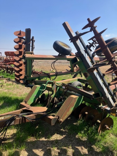 John Deere 630 apx 24' Disc, #005129