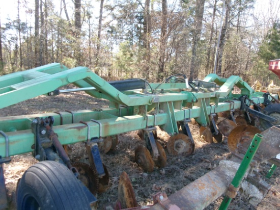 Bigham apx 40' 12 row 38" Stack Fold Disc Bedder