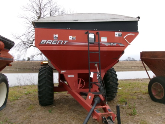 Brent 678 Grain Cart w/roll tarp