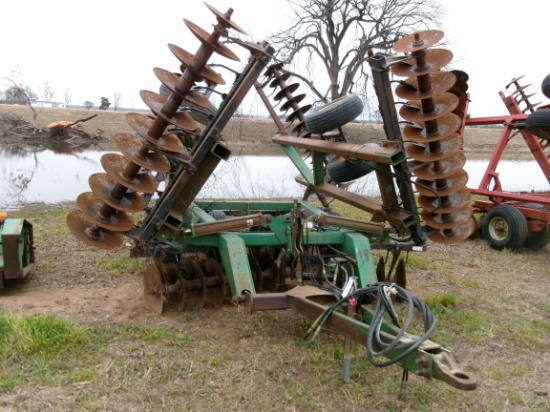 John Deere apx 27' 9" spacing 630 Disc