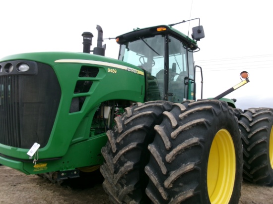 CLEAN FARM MACHINERY AUCTION