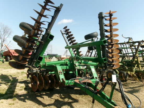 John Deere 637 apx 27' 9" spacing Disc, #745591