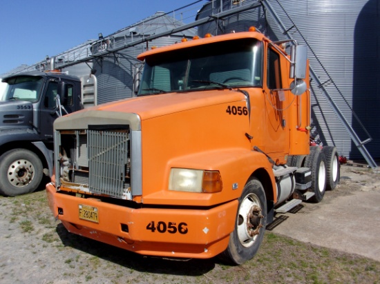 1995 White/GMC conv tandem axle Day Cab Truck, #N695328