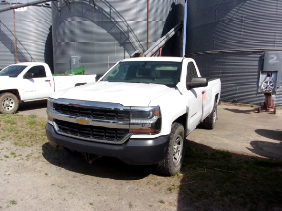 2016 Chev 2wd single cab Truck, #Z106595