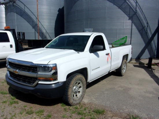 2016 Chev 2wd single cab Truck, #Z104408
