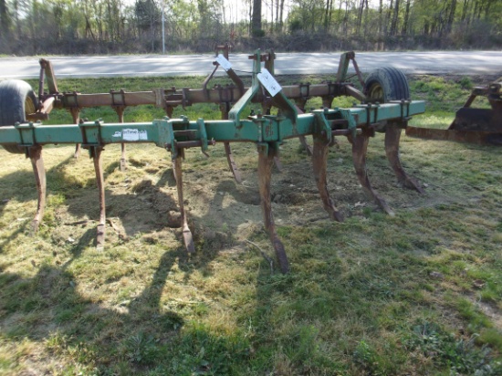 John Deere 7 shank Ripper
