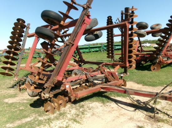 IH 496 apx 28' Disc, #4425