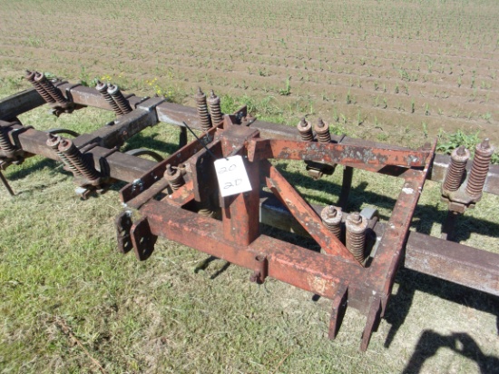 3 pt 13 Shank Chisel Plow