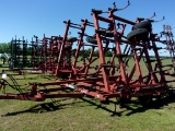Case-IH 4300 Apx 30' C-Shank Cult w/3 Bar Coil Tine Harrows