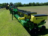 John Deere 1725 12 row wide Stack Fold Vacuum Planter w/3 bu Hoppers, #780215