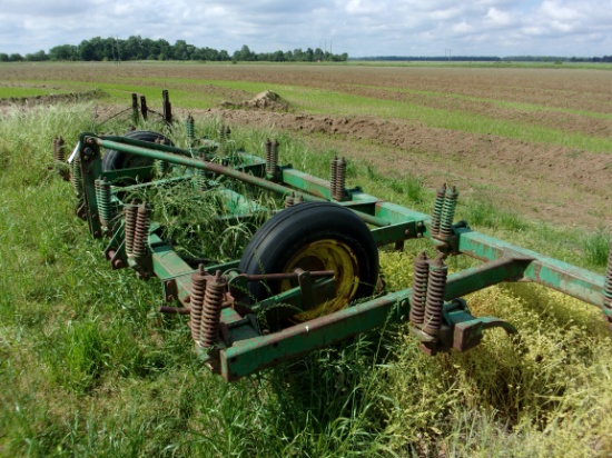 John Deere 16 Shank 3 pt Chisel Plow