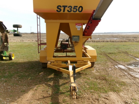 KBH ST350 tandem axle Seed Cart