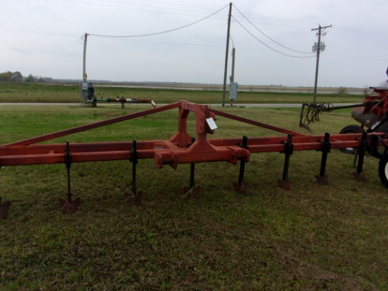 Eddins F3-26 10 row 30" Middle Buster
