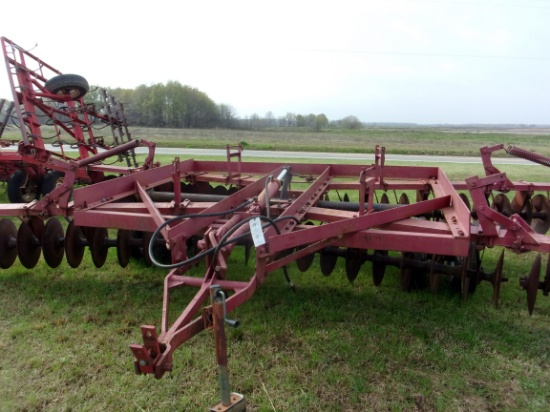IH 480 apx 22.5' Disc