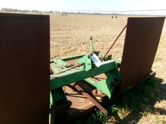 John Deere 1418 apx 14' 3 pt Rigid Cutter