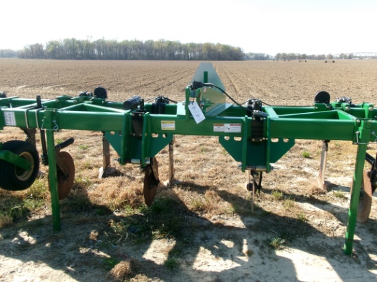 Great Plains mdl VT1500-0638 6 shank In-Line Ripper
