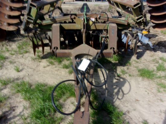 John Deere 630 apx 22' Disc