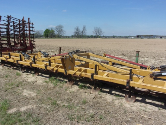 Brandt HC-40 12 row hyd fold Hipper Chopper