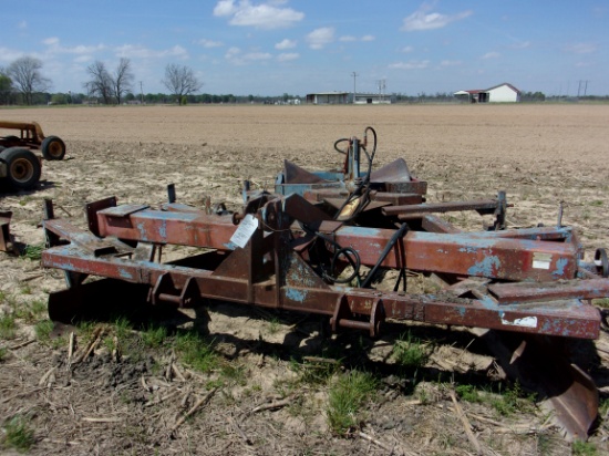 3 pt Levee Squeezer w/Packer