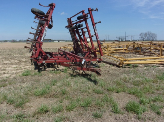 Case-IH 4300 C-Shank Cult