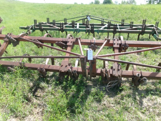 IH 15 shank 3 pt Chisel Plow