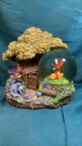 XL WINNIE THE POOH SNOW GLOBE