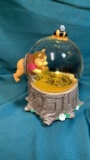 WINNIE THE POOH SNOW GLOBE