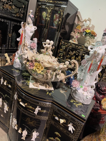 10,000SQ. FEET OF ANTIQUES