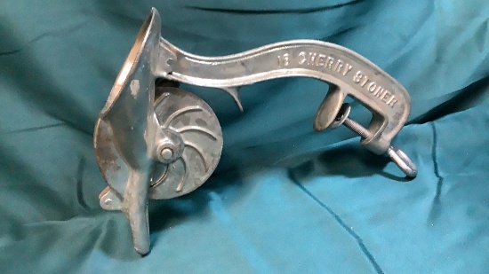 ANTIQUE NO. 16 CHERRY STONER
