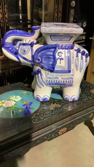 VINTAGE BLUE AND WHITE ELEPHANT