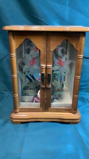 MINIATURE JEWELRY ARMOIRE AND JEWELRY