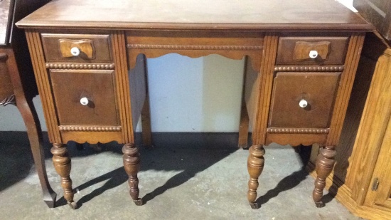ANTIQUE DESK
