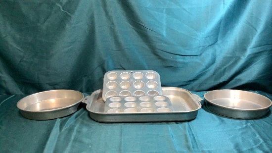 WEAR-EVER BAKING PANS