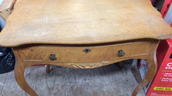 BIRDSEYE MAPLE WRITING DESK