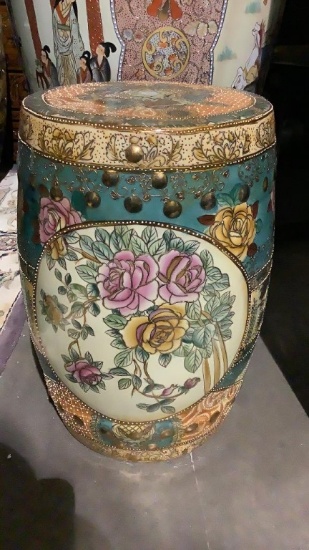 MORIAGE STYLE TABLE VASE
