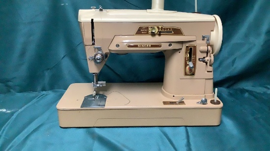 SINGER SEWING MACHINE
