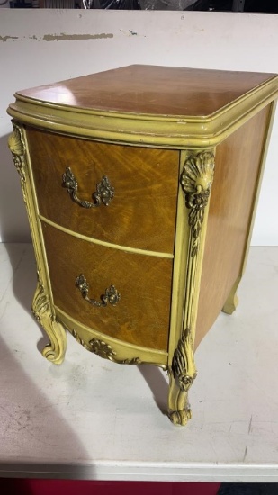 VINTAGE WOOD 2-DRAWER NIGHTSTAND
