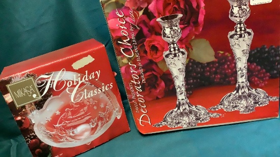CHRISTMAS TABLEWARE