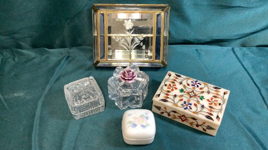 JEWELRY AND TRINKET BOXES