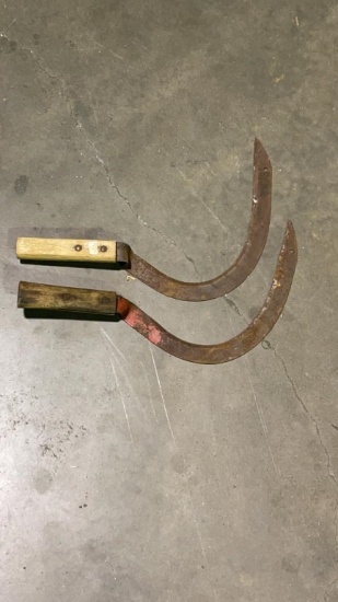 2 HAND SCYTHE’s