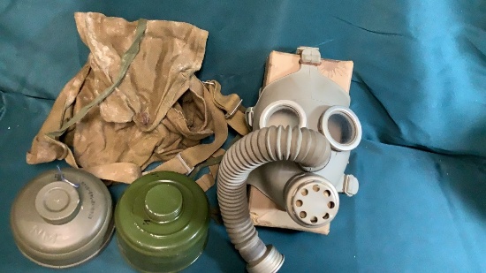 VINTAGE SOVIET GAS MASK