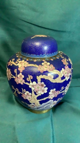 CLOISONNÉ URN