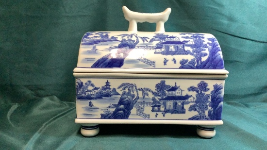 SIGNED BOMBAY PORCELAIN CHEST