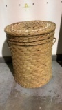 WICKER HAMPER