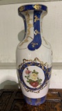 DECORATIVE FINE PORCELAIN COLLECTION VASE